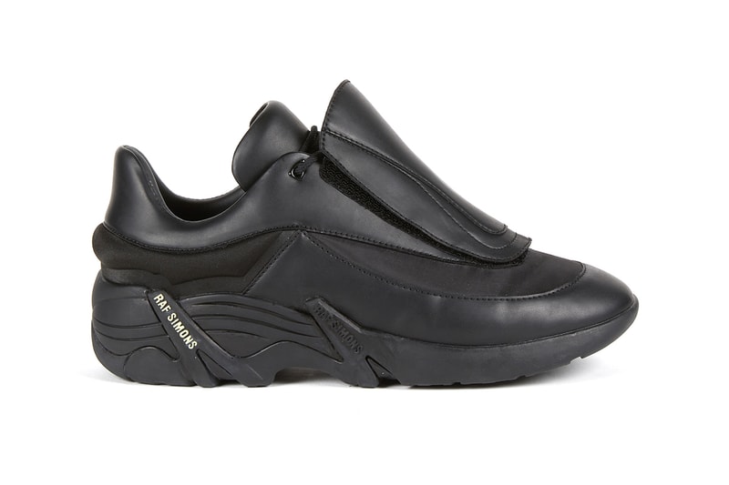 Raf Simons (RUNNER) Fall Winter 2020 Collection Full Look SOLARIS ANTEI CYLON ORION 2001 Release Info Date Buy Price