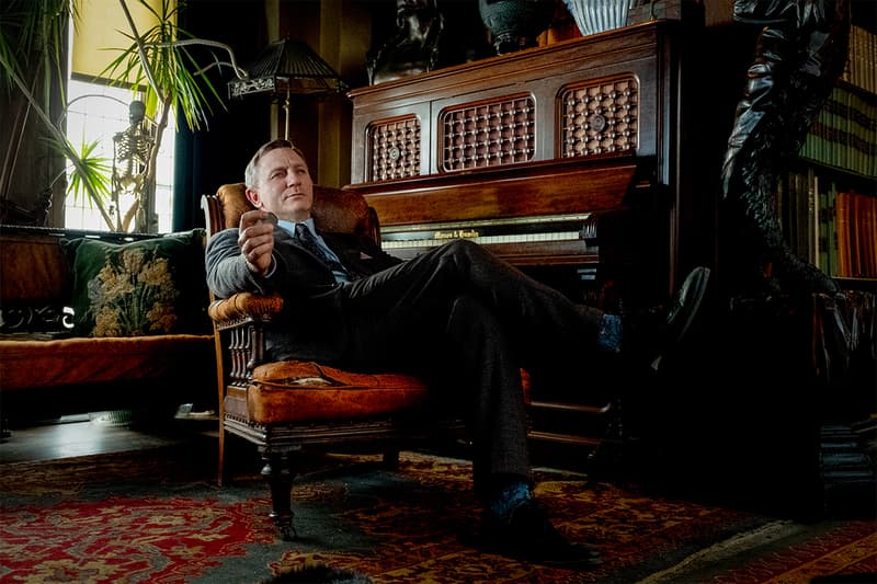 Rian Johnson Knives Out Sequel daniel craig rumors golden globes james bond Release Info