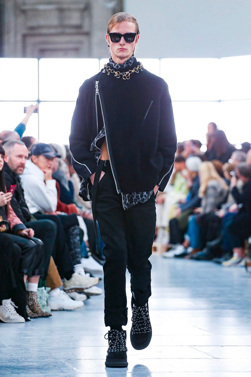 sacai Paris Fashion Week Fall Winter Runway Nike Pegasus Vaporfly pfw co ed chitose abe deconstruction military outerwear japanese designer layer styles leopard olive asymmetrical 