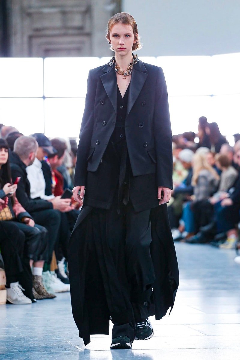 sacai Paris Fashion Week Fall Winter Runway Nike Pegasus Vaporfly pfw co ed chitose abe deconstruction military outerwear japanese designer layer styles leopard olive asymmetrical 