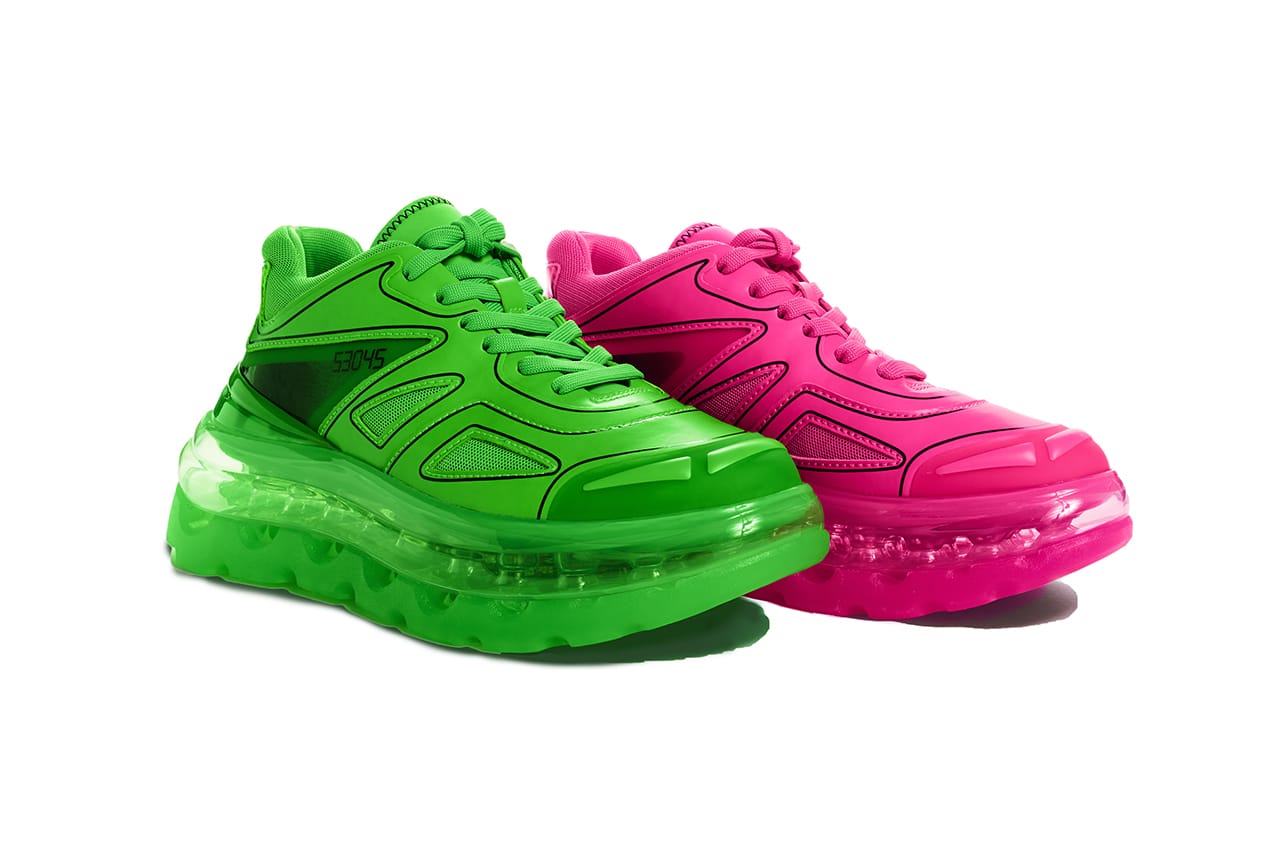 neon green and pink nike shoes