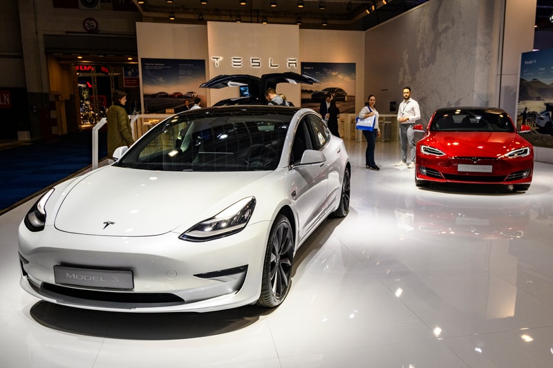 tesla ev electric cars elon musk stocks record price fourth 4th quarter financial results revenue Inof