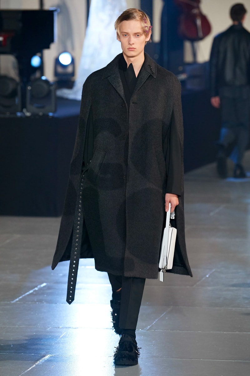 Valentino Fall/Winter 2020 Runway Collection paris fashion week mens Pierpaolo Piccioli ready to wear flowers 