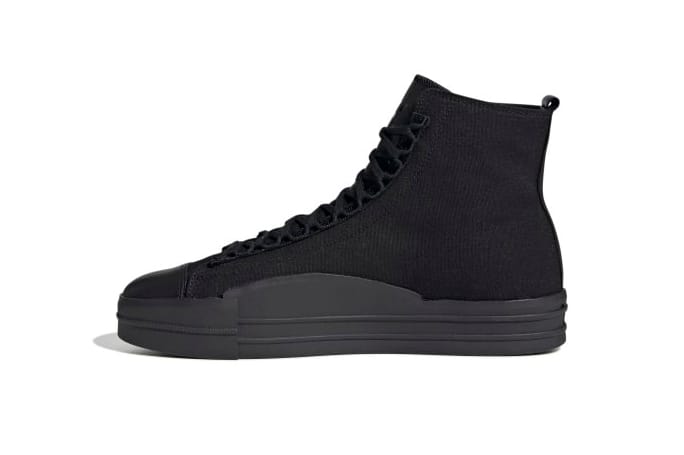 y3 all black sneakers