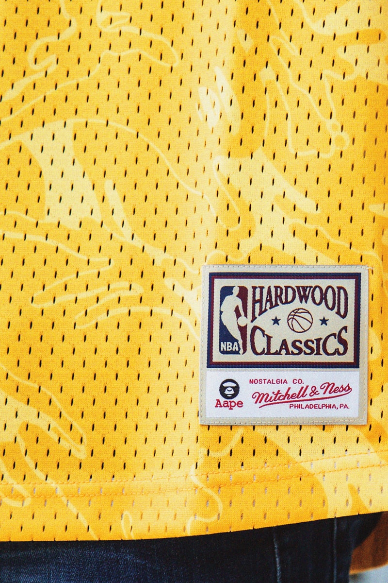 AAPE x Mitchell & Ness NBA Collaboration Toronto Raptors Brooklyn Nets Philadelphia 76ers Golden State Warriors Clippers Jerseys Shorts Hoodies