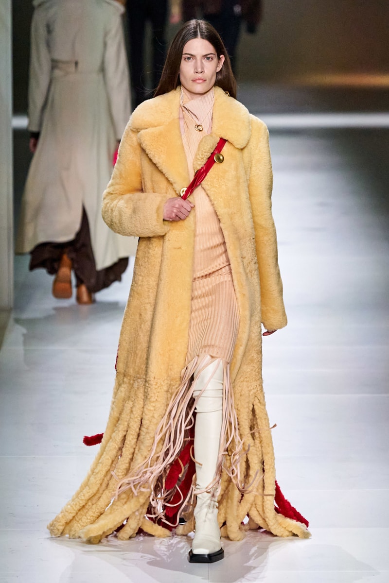 Bottega Veneta Fall/Winter 2020 Collection runway show presentation milan fashion week fw20 daniel lee intrecciato