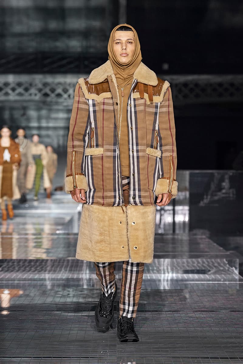 Burberry "Memories" Fall/Winter 2020 London Fashion Week Runway Show Riccardo Tisci Looks Kensington Olympia Fashion House Heritage British Tailoring Coats Katia and Marielle Labèque producer Arca Performance