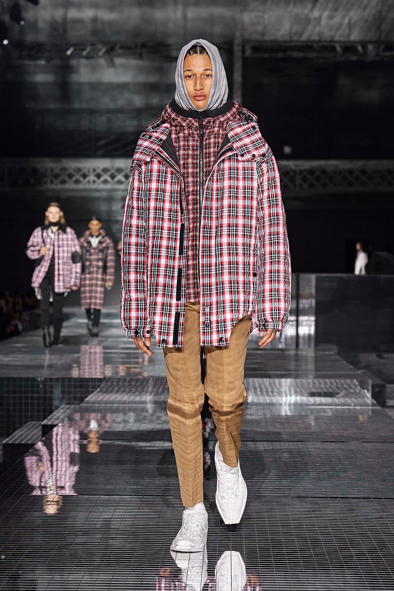 Burberry "Memories" Fall/Winter 2020 London Fashion Week Runway Show Riccardo Tisci Looks Kensington Olympia Fashion House Heritage British Tailoring Coats Katia and Marielle Labèque producer Arca Performance