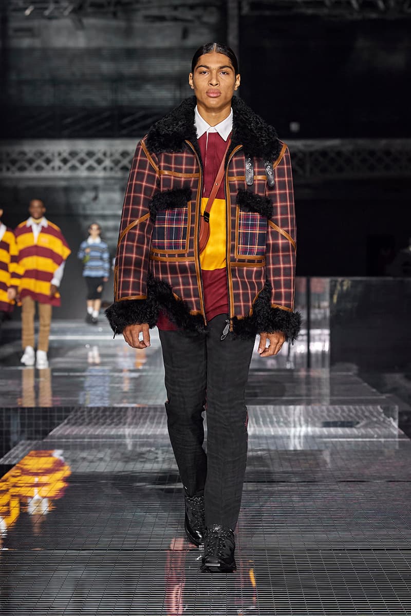 Burberry "Memories" Fall/Winter 2020 London Fashion Week Runway Show Riccardo Tisci Looks Kensington Olympia Fashion House Heritage British Tailoring Coats Katia and Marielle Labèque producer Arca Performance