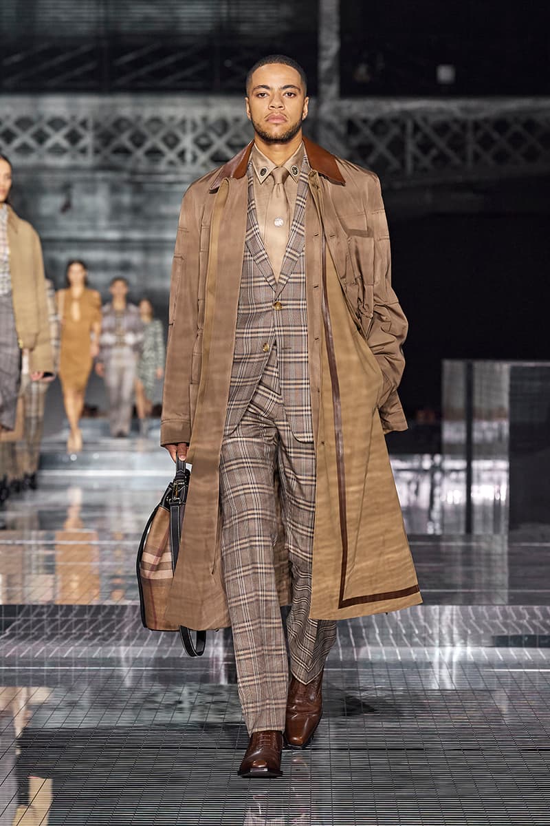 Burberry "Memories" Fall/Winter 2020 London Fashion Week Runway Show Riccardo Tisci Looks Kensington Olympia Fashion House Heritage British Tailoring Coats Katia and Marielle Labèque producer Arca Performance