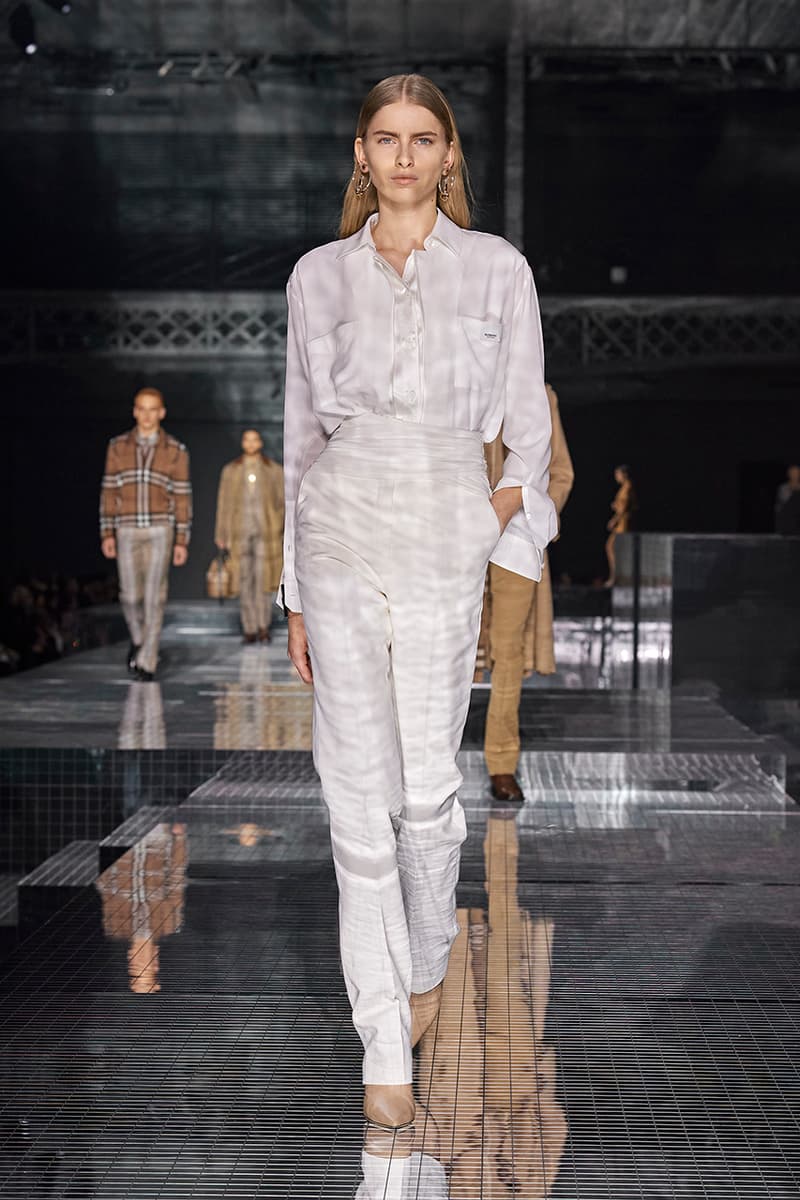 Burberry "Memories" Fall/Winter 2020 London Fashion Week Runway Show Riccardo Tisci Looks Kensington Olympia Fashion House Heritage British Tailoring Coats Katia and Marielle Labèque producer Arca Performance