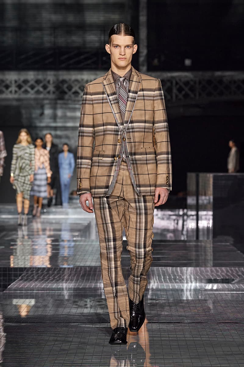 Burberry "Memories" Fall/Winter 2020 London Fashion Week Runway Show Riccardo Tisci Looks Kensington Olympia Fashion House Heritage British Tailoring Coats Katia and Marielle Labèque producer Arca Performance