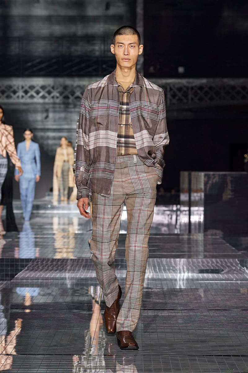 Burberry "Memories" Fall/Winter 2020 London Fashion Week Runway Show Riccardo Tisci Looks Kensington Olympia Fashion House Heritage British Tailoring Coats Katia and Marielle Labèque producer Arca Performance