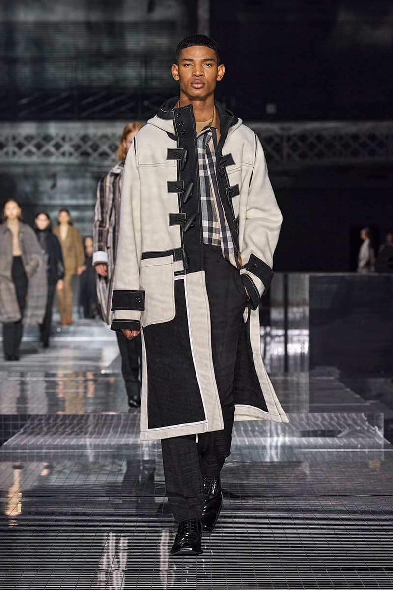 Burberry "Memories" Fall/Winter 2020 London Fashion Week Runway Show Riccardo Tisci Looks Kensington Olympia Fashion House Heritage British Tailoring Coats Katia and Marielle Labèque producer Arca Performance