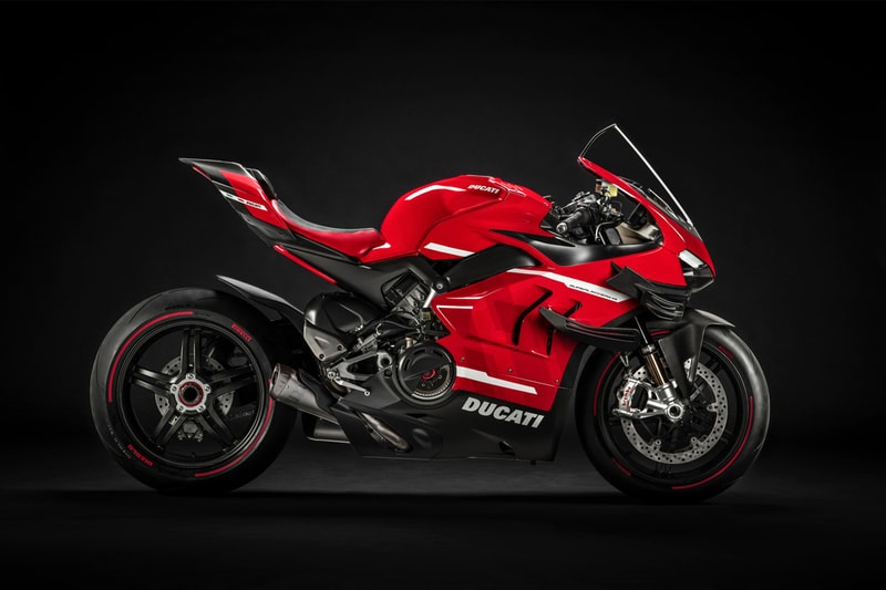 ducati superleggera v4 234 horsepower motorcycle motorbike bikes engine racing