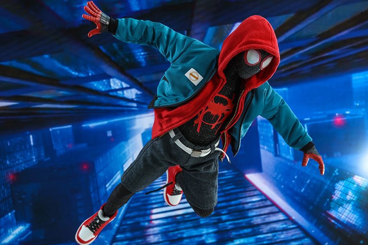 hot toys miles morales spider man into the spider verse action figure 1 6th 