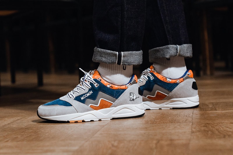 HANON The Moomins x Karhu Aria 95 Sneaker Collab 'Moominland Midwinter' Moomintroll Skiing Orange Blue Gray 
