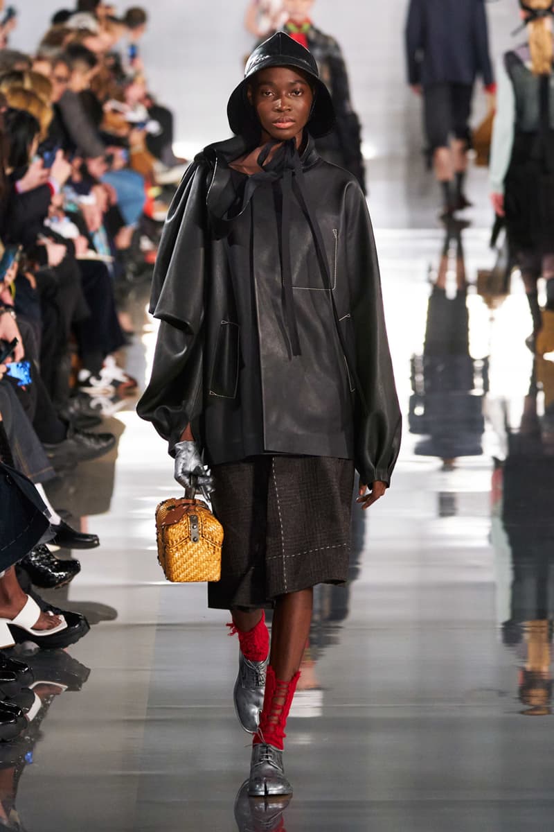 Maison Margiela FW20 Runway Collection PFW Show Défilé martin john galliano fall winter 2020 presentation menswear Recicla replica vintage upcycle