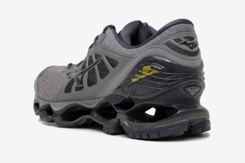 Mizuno Wave Prophecy 9 Gray futuristic runners trainers sneakers shoes footwear running menswear streetwear spring summer 2020 collection kicks technical jogging responsive sole