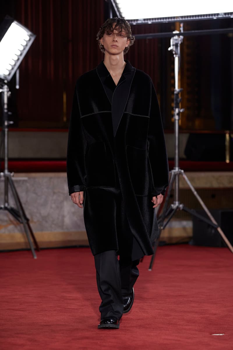 n hoolywood fall winter 2020 fw20 runway show new york fashion week nyfw 