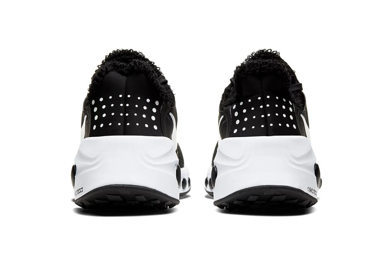 nike cruzrone black and white