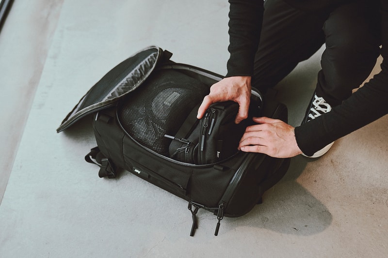 nine hours Aer Capsule Collection Release Backpack Bag Hotel Black Grey 35 40 L Pack