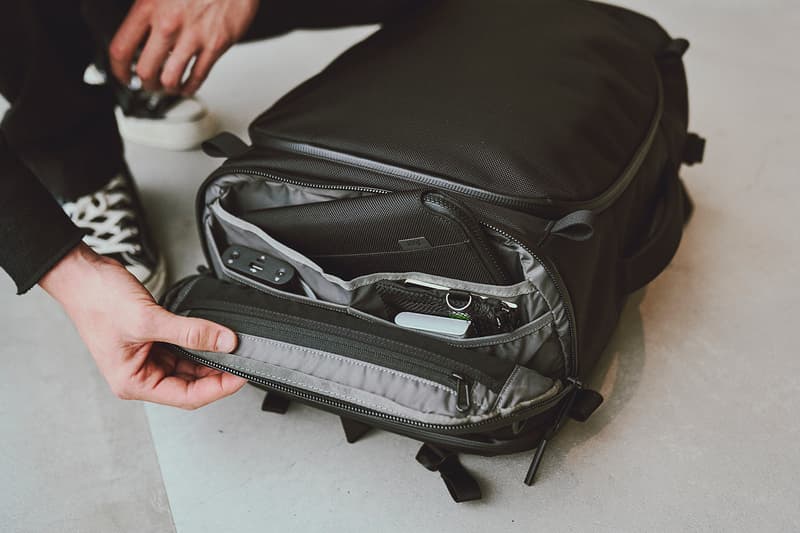 nine hours Aer Capsule Collection Release Backpack Bag Hotel Black Grey 35 40 L Pack
