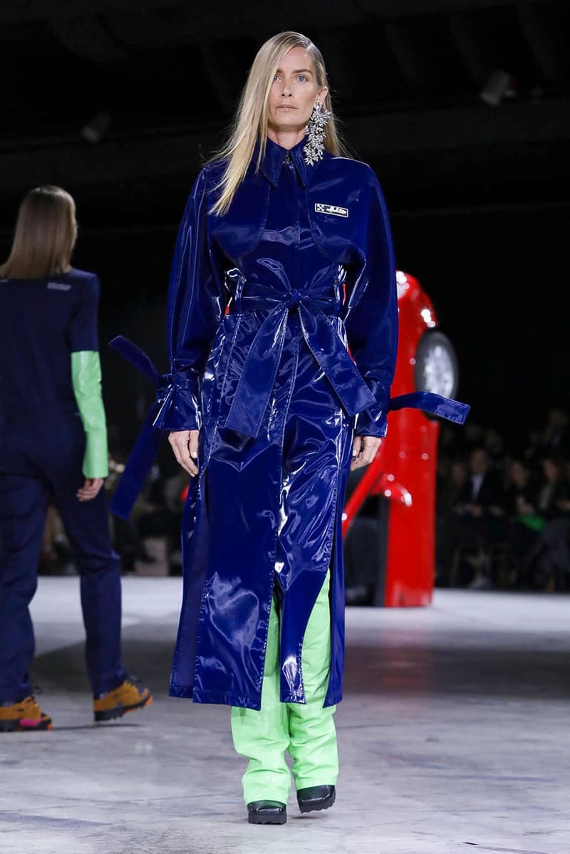 Off-White™ FW20 Womenswear, Air Jordan 4 Collaboration sneaker fall winter 2020 runway paris fashion week virgil abloh