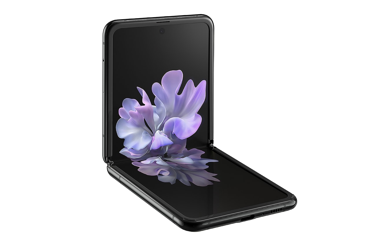 Thom Browne × Samsung の最新スマートフォン Galaxy Z Flip の限定コラボモデルが国内販売を開始