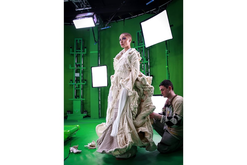Three Debuts 5G at Multi-Sensory London Fashion Week Runway Show Adwoa Aboah Virtual Reality Mobile Phone Smartphone Technology Future LFW 2020 MA Fashion Central Saint Martins Graduate Paolo Carzana FROW Front Row Announcement