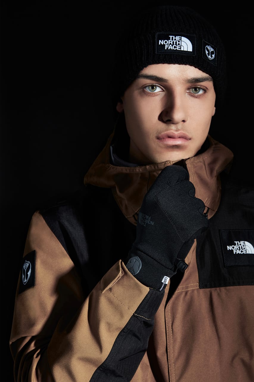 north face hat and gloves