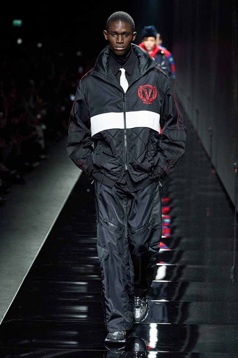 Versace Fall/Winter 2020 Milan Fashion Week Co-Ed Show Runway Donatella Versace Shots Looks Menswear Womenswear House Symbols Greek Key Pattern Tailoring Sportswear