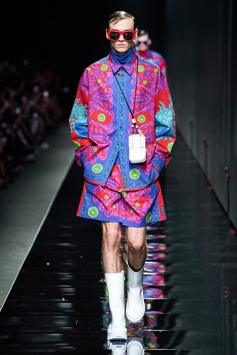 Versace Fall/Winter 2020 Milan Fashion Week Co-Ed Show Runway Donatella Versace Shots Looks Menswear Womenswear House Symbols Greek Key Pattern Tailoring Sportswear