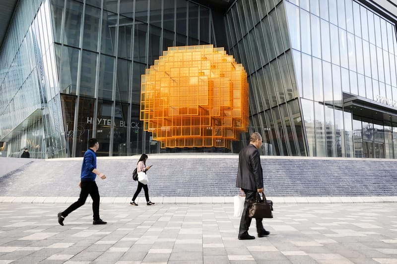 Vincent Leroy Harnesses the Sun in New Monumental Sculpture