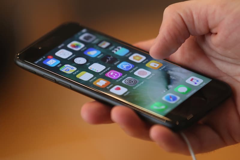 Apple 500 Million USD Settlement Slowing down Older iPhone lawsuit throttling devices 2017 details iPhone 6, iPhone 6 Plus, iPhone 6s, iPhone 6s Plus, iPhone 7, iPhone 7 Plus and iPhone SE ios 10.2.1