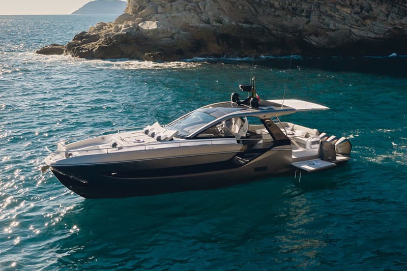 azimut yachts francesco struglia design mercury racing horsepower speedboat day sailor dayboat miami yacht show