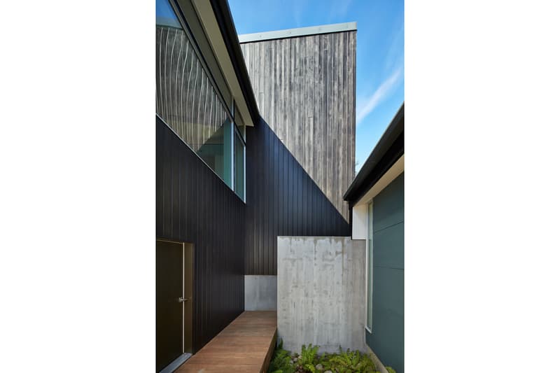 Bear Run Cabin David Coleman Architecture Marblemount Washington Cascade Mountains Green Polycarbonate Walls