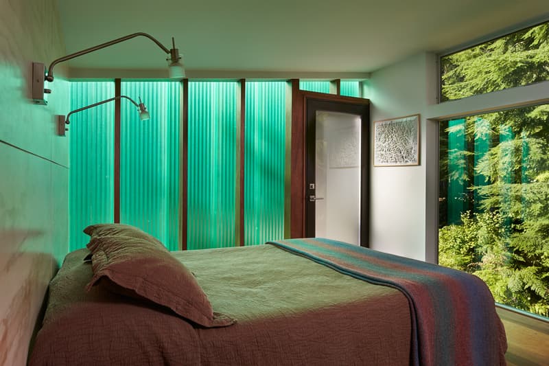 Bear Run Cabin David Coleman Architecture Marblemount Washington Cascade Mountains Green Polycarbonate Walls