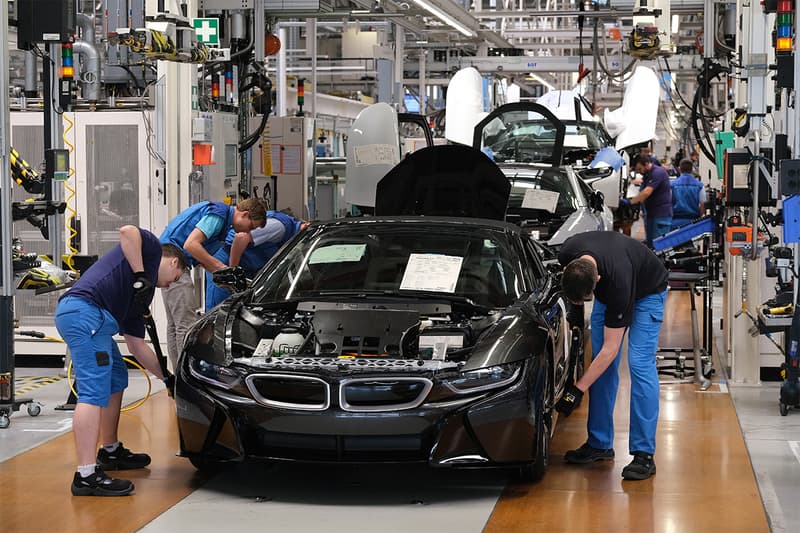 bmw germany german automaker engineering i8 hybrid i4 electric cars vehicle ev technology plug in