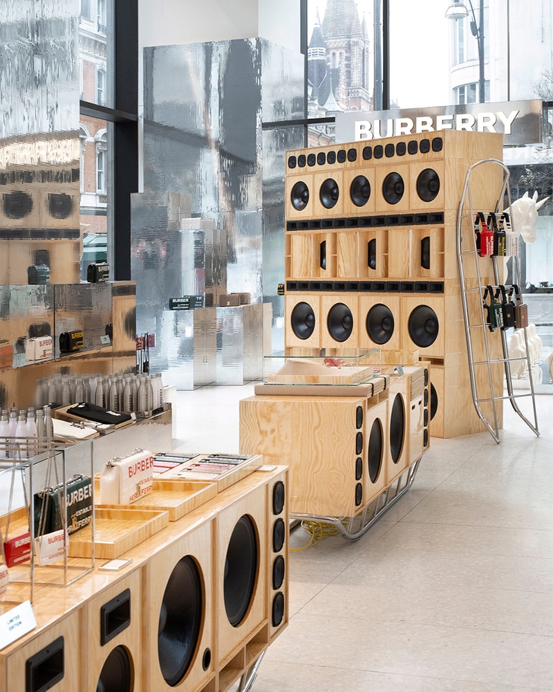 burberry selfridges london corner shop pop-up opening details march 2 march 29 products available accessories bags polar theme penguin ar