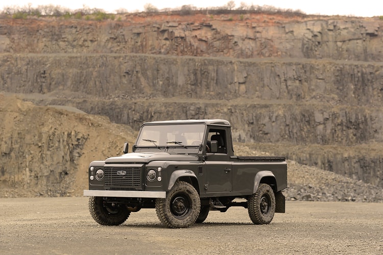 Commonwealth Classics Breathes New Life Into the 1990 Land Rover Defender 110