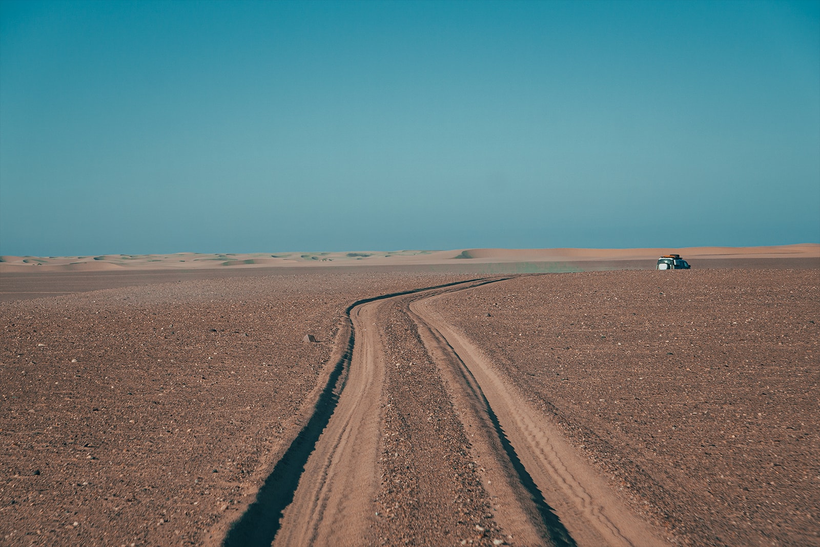 New Land Rover Defender in Namibia James Bond 2020 007 Africa South Africa Desert off-roading awd adventure
