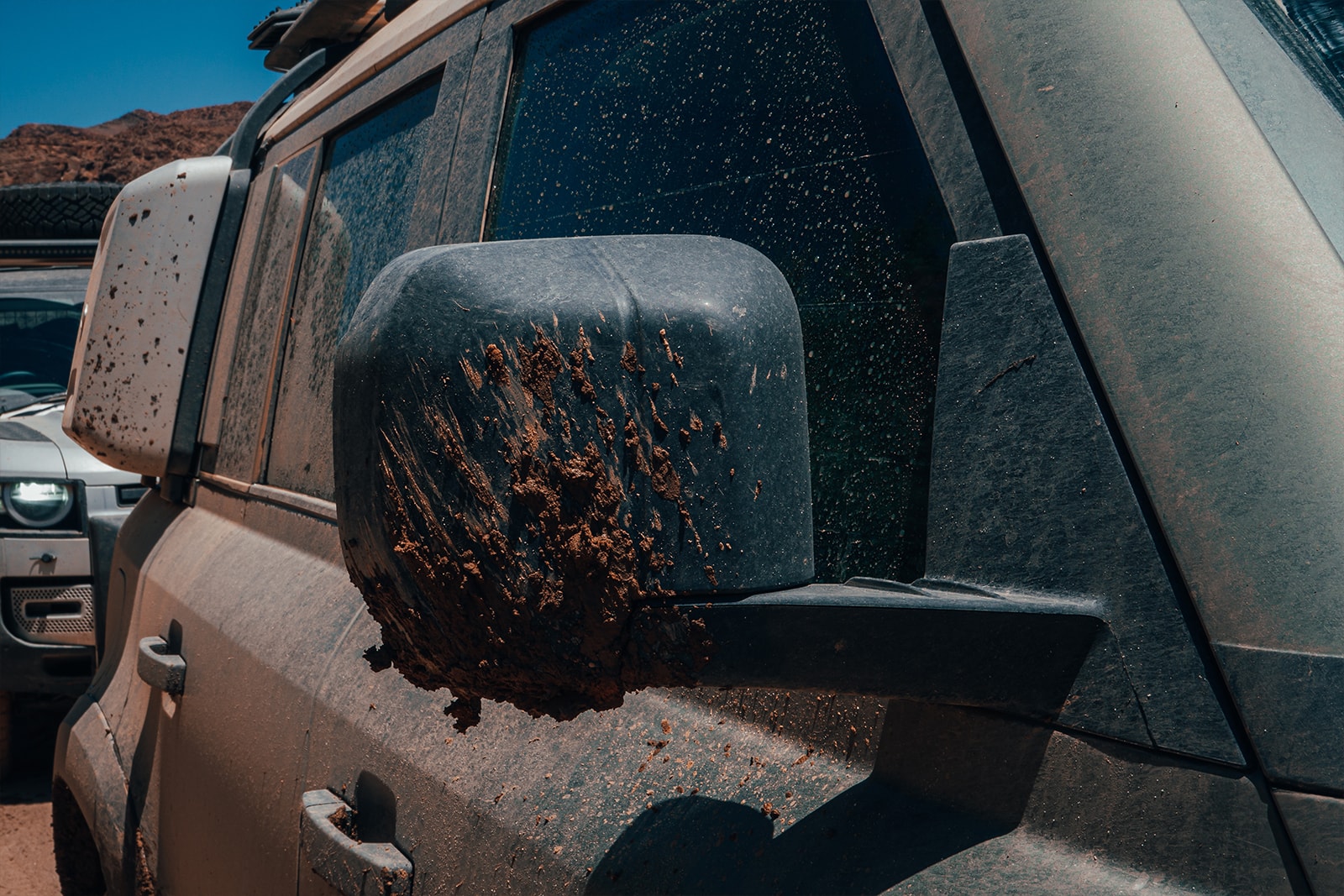 New Land Rover Defender in Namibia James Bond 2020 007 Africa South Africa Desert off-roading awd adventure 