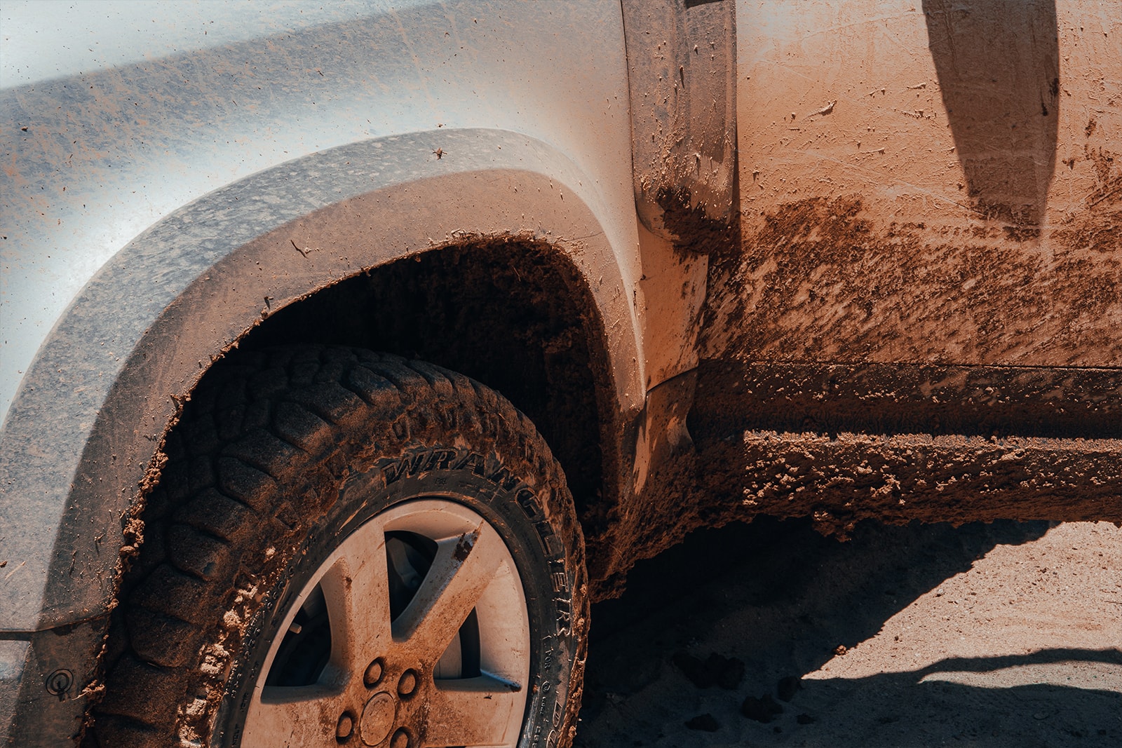 New Land Rover Defender in Namibia James Bond 2020 007 Africa South Africa Desert off-roading awd adventure