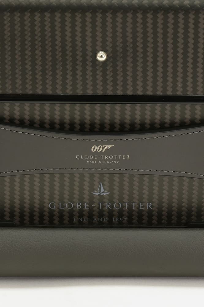 Globe-Trotter Limited Carbon Fibre  James Bond: No Time To Die Trolley Case limited British Suitcase Trunk limited edition 