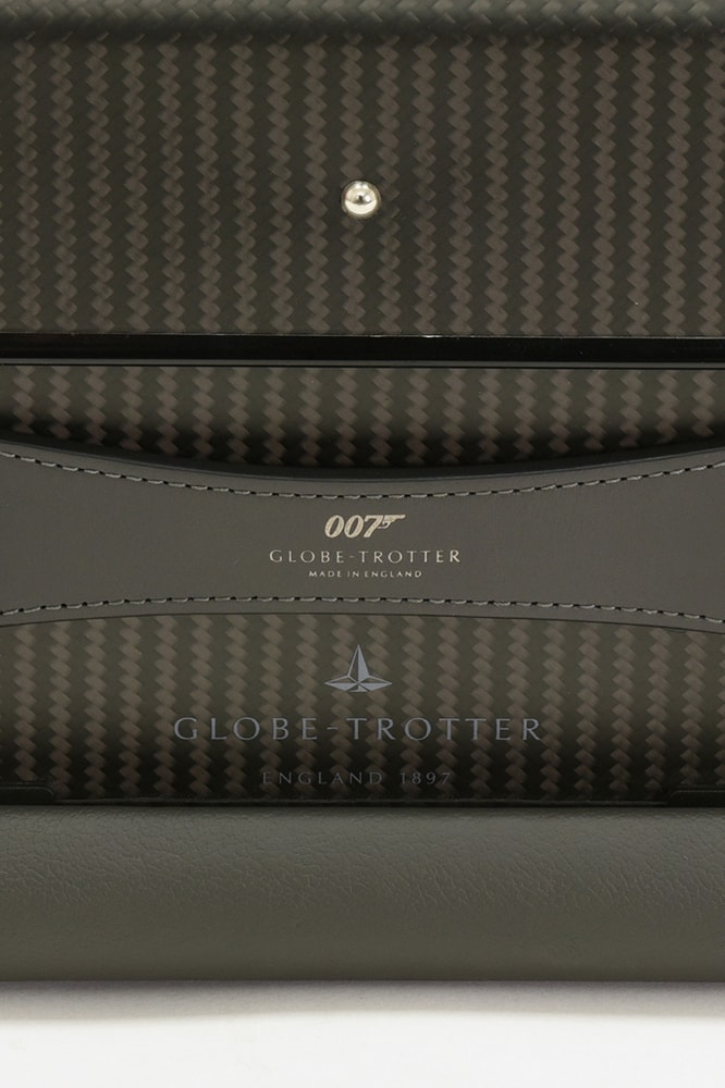 Globe-Trotter Limited Carbon Fibre  James Bond: No Time To Die Trolley Case limited British Suitcase Trunk limited edition 