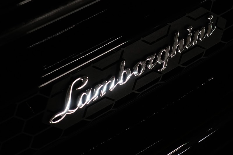 Lamborghini Huracán EVO Spyder Closer Look supercar raging bull drifting Dinamica Veicolo Integrata LDVI Geneva Motor Show Hong Kong