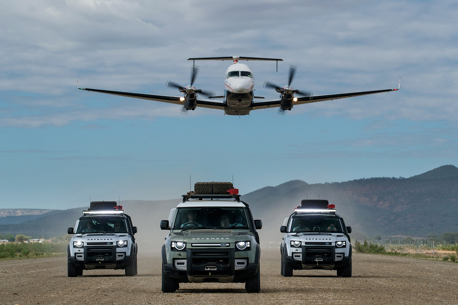 New Land Rover Defender in Namibia James Bond 2020 007 Africa South Africa Desert off-roading awd adventure