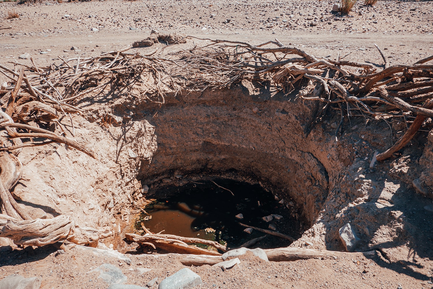 New Land Rover Defender in Namibia James Bond 2020 007 Africa South Africa Desert off-roading awd adventure 