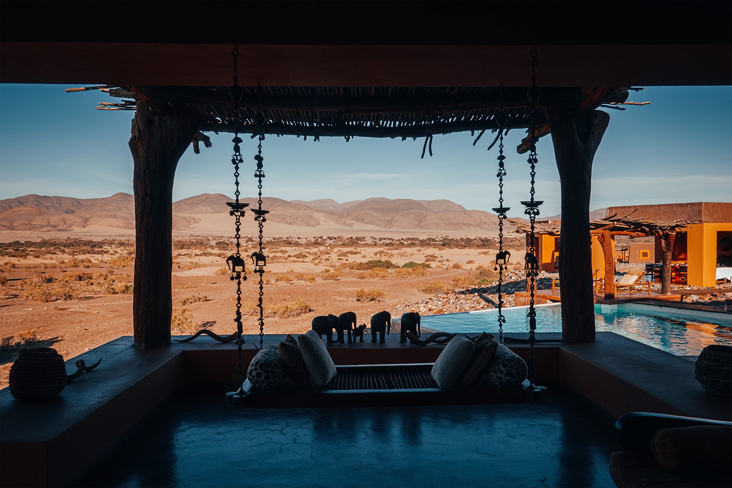 New Land Rover Defender in Namibia James Bond 2020 007 Africa South Africa Desert off-roading awd adventure 